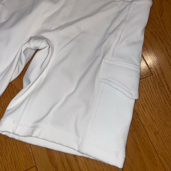 Aerie Offline Goals Biker Short - Picture 4 of 7